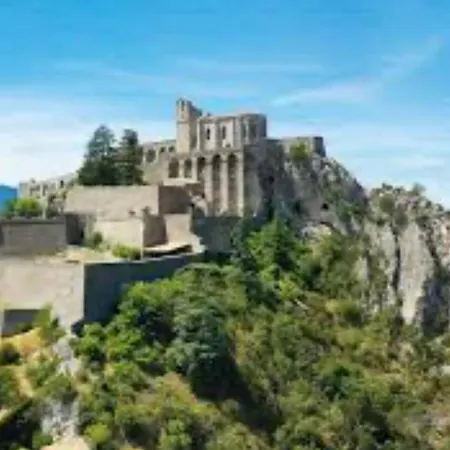 Apartamento Tour De Babel Sisteron Exterior foto